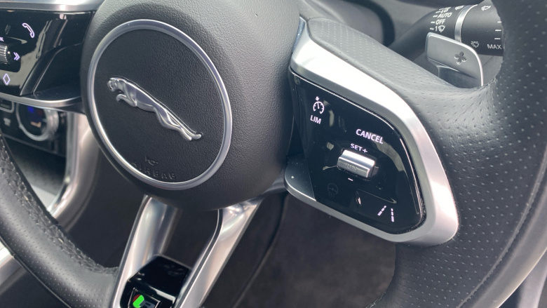 Jaguar XE 2.0 D200 R-Dynamic SE 4dr Auto Diesel Saloon